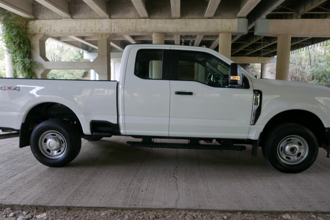 Ford Super Duty F-250 SRW XL 4WD SuperCab 6.75' Box 2024