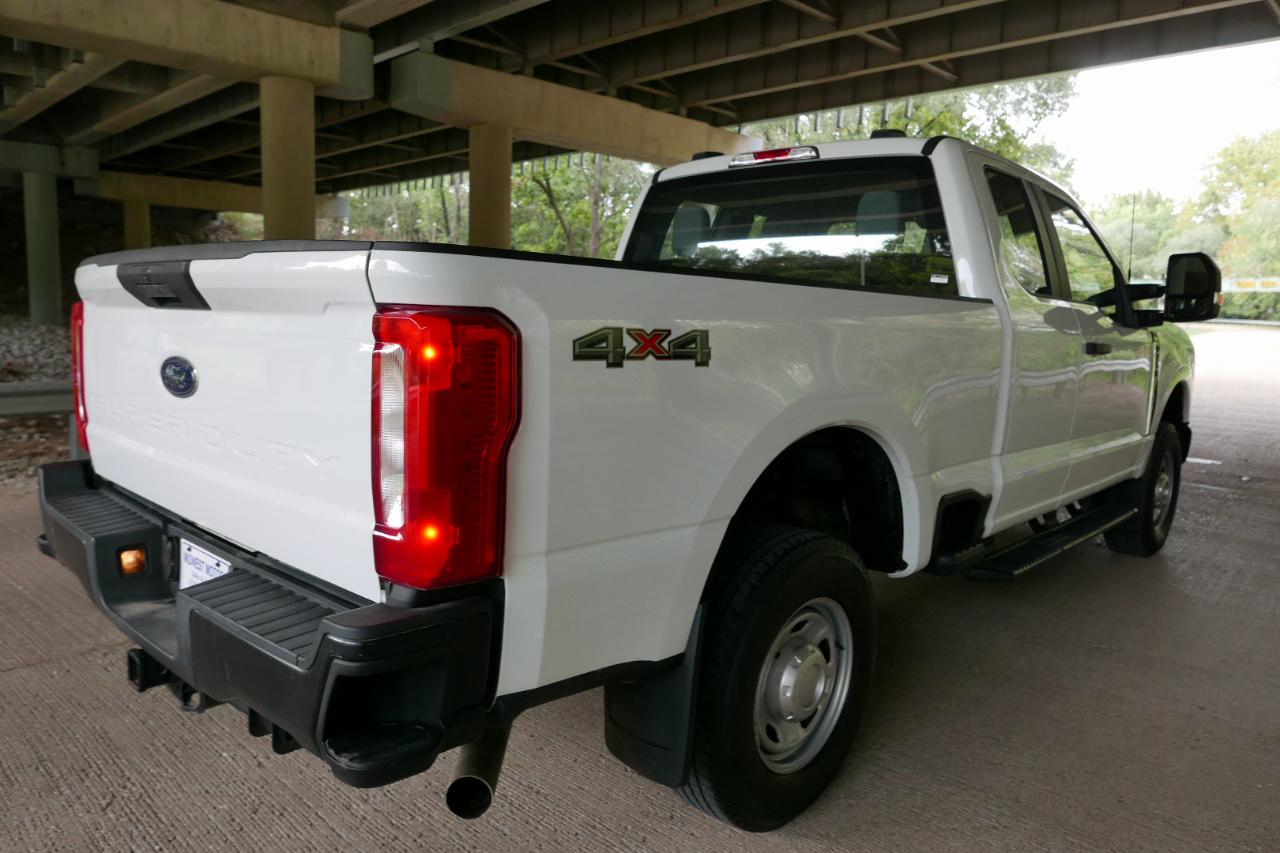 Ford Super Duty F-250 SRW XL 4WD SuperCab 6.75' Box 2024