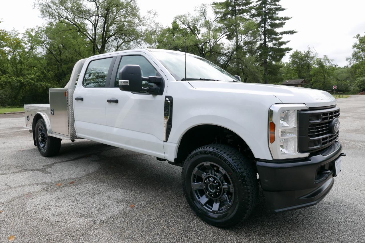 Ford Super Duty F-350 SRW XL 4WD Crew Cab 8' Box 2026