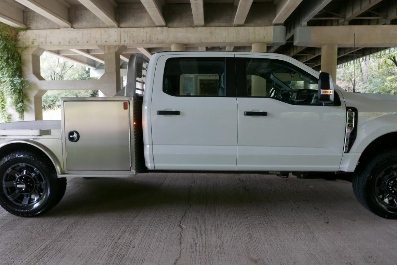 Ford Super Duty F-350 SRW XL 4WD Crew Cab 8' Box 2026