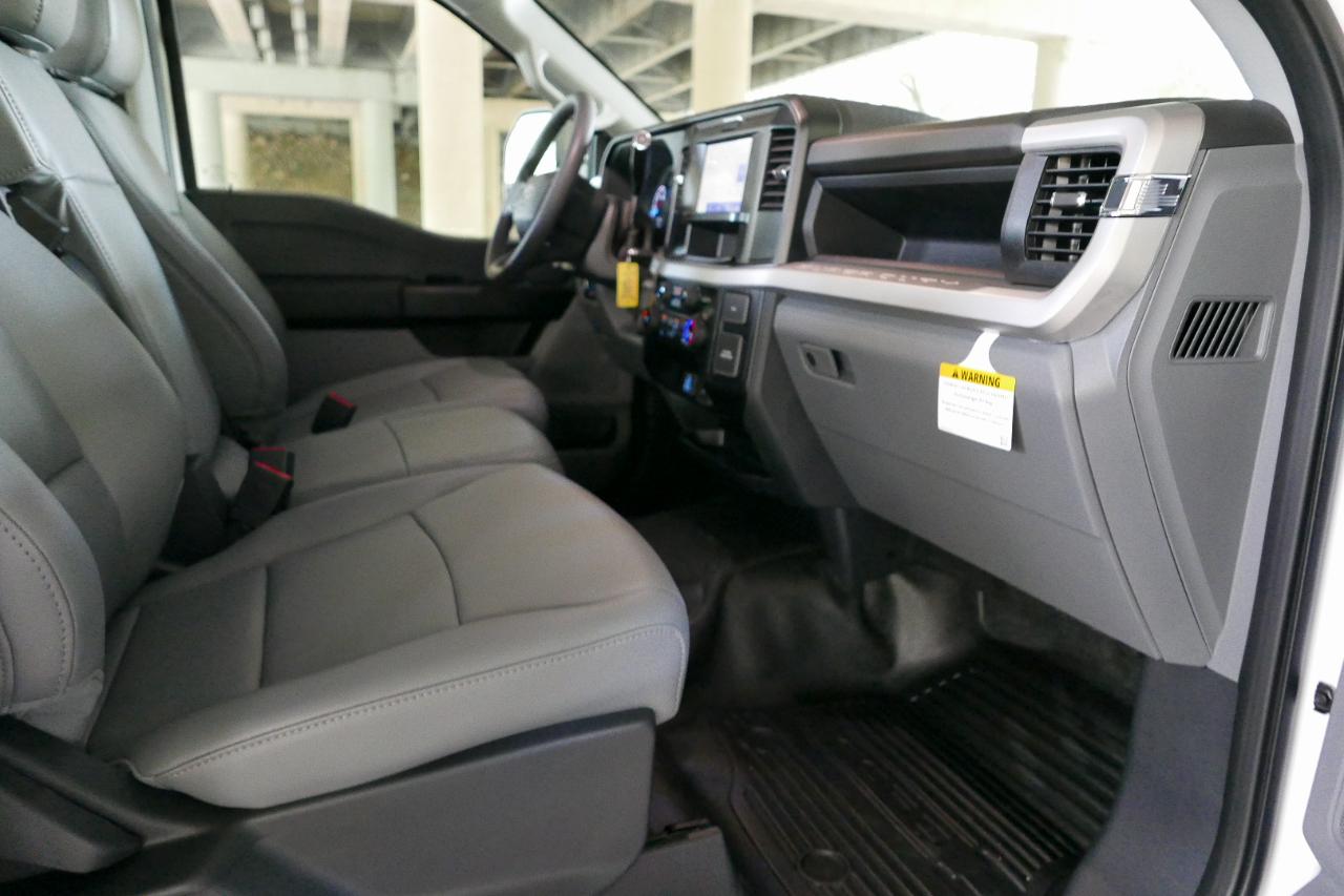 Ford Super Duty F-450 DRW XL 4WD Reg Cab 169" WB 84" CA 2025