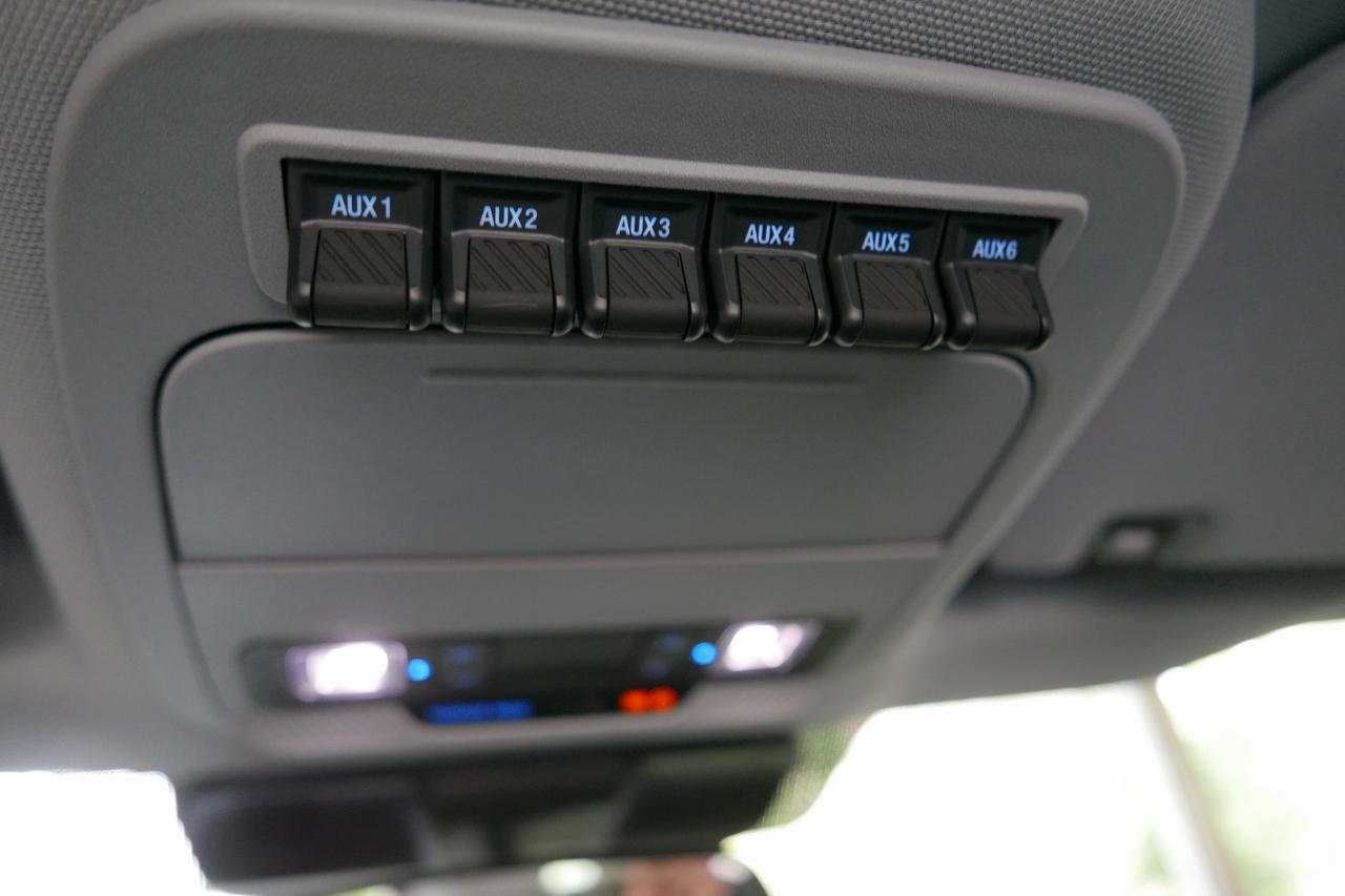 Ford Super Duty F-450 DRW XL 4WD Reg Cab 169" WB 84" CA 2025