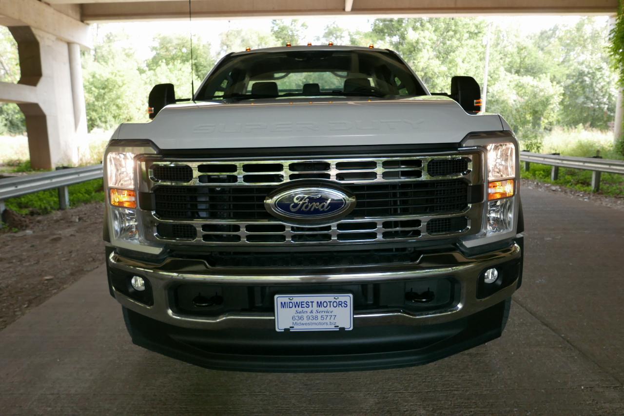 Ford Super Duty F-450 DRW XL 4WD Reg Cab 169" WB 84" CA 2025