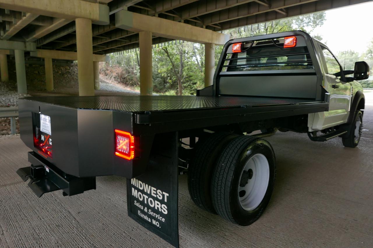 Ford Super Duty F-450 DRW XL 4WD Reg Cab 169" WB 84" CA 2025