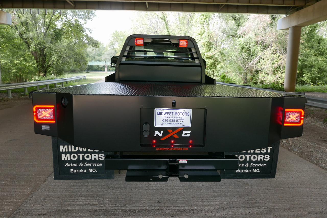 Ford Super Duty F-450 DRW XL 4WD Reg Cab 169" WB 84" CA 2025