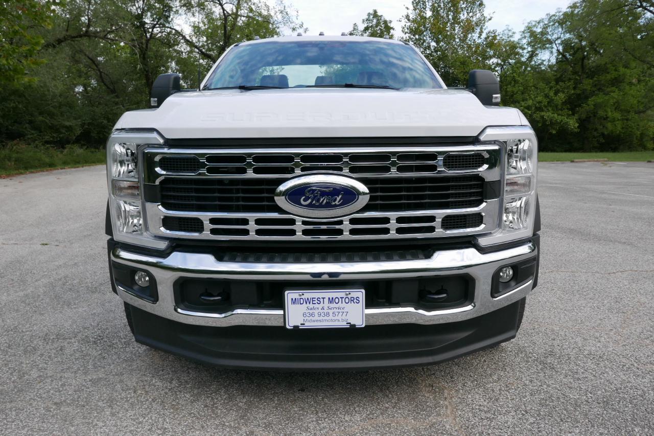 Ford Super Duty F-450 DRW XL 4WD Reg Cab 169" WB 84" CA 2025