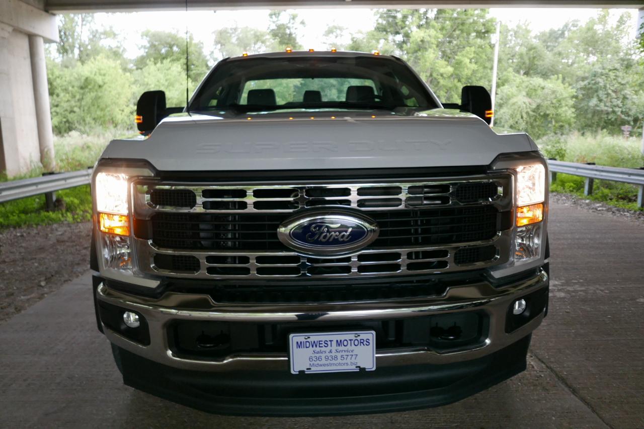 Ford Super Duty F-450 DRW XL 4WD Reg Cab 169" WB 84" CA 2025