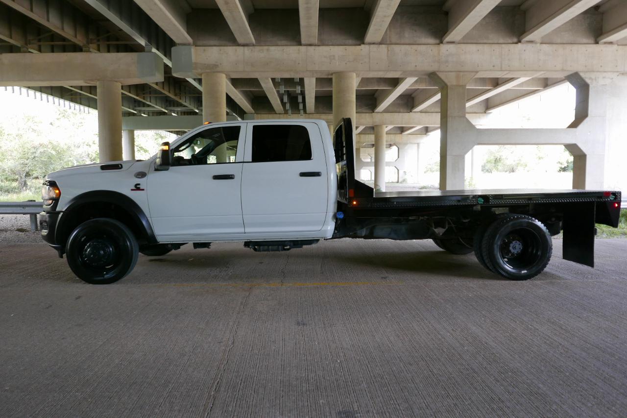 RAM 5500 Chassis Cab Tradesman 4x4 Crew Cab 84" CA 197.4" WB 2023