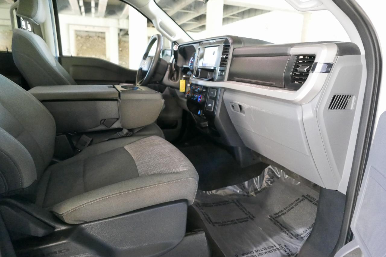 Ford Super Duty F-350 DRW XLT 4WD Crew Cab 8' Box 2026