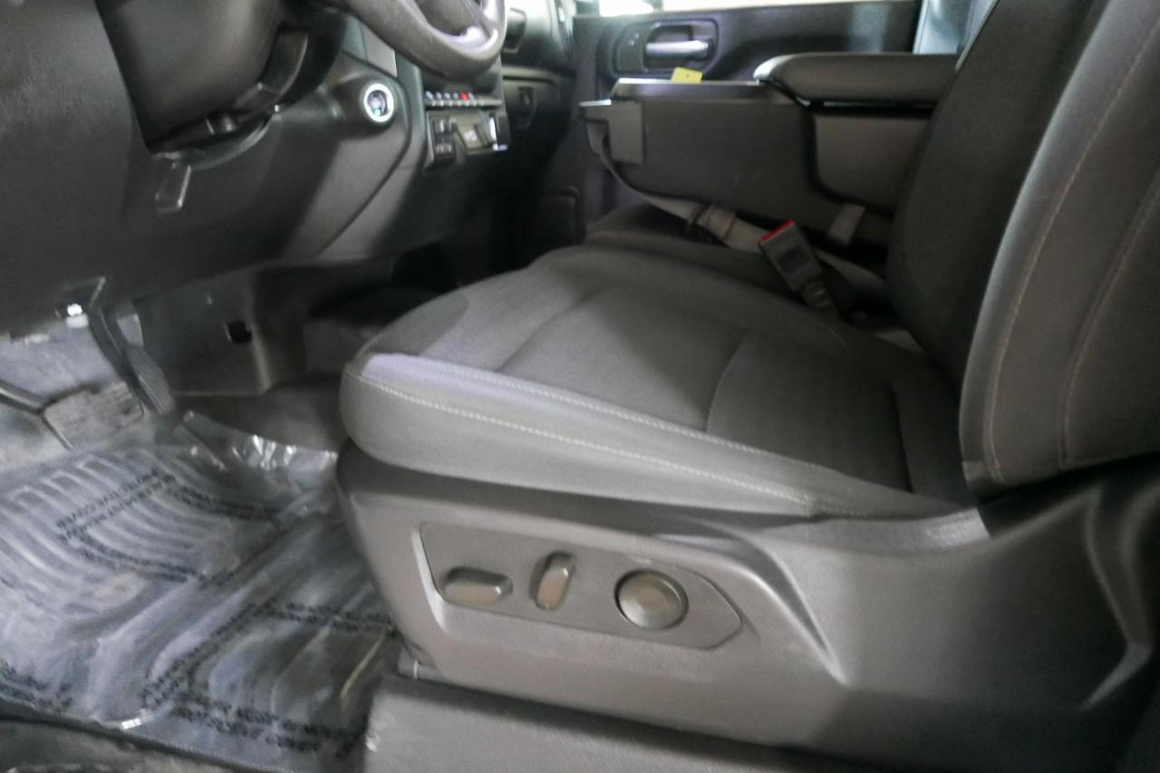 Chevrolet Silverado 3500HD 4WD Crew Cab 172" Work Truck 2025