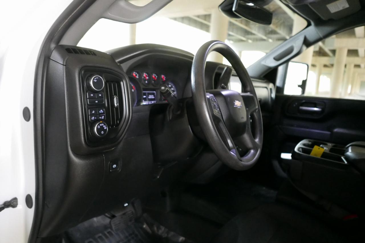 Chevrolet Silverado 3500HD 4WD Crew Cab 172" Work Truck 2025