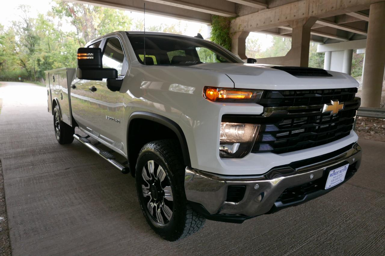Chevrolet Silverado 3500HD 4WD Crew Cab 172" Work Truck 2025