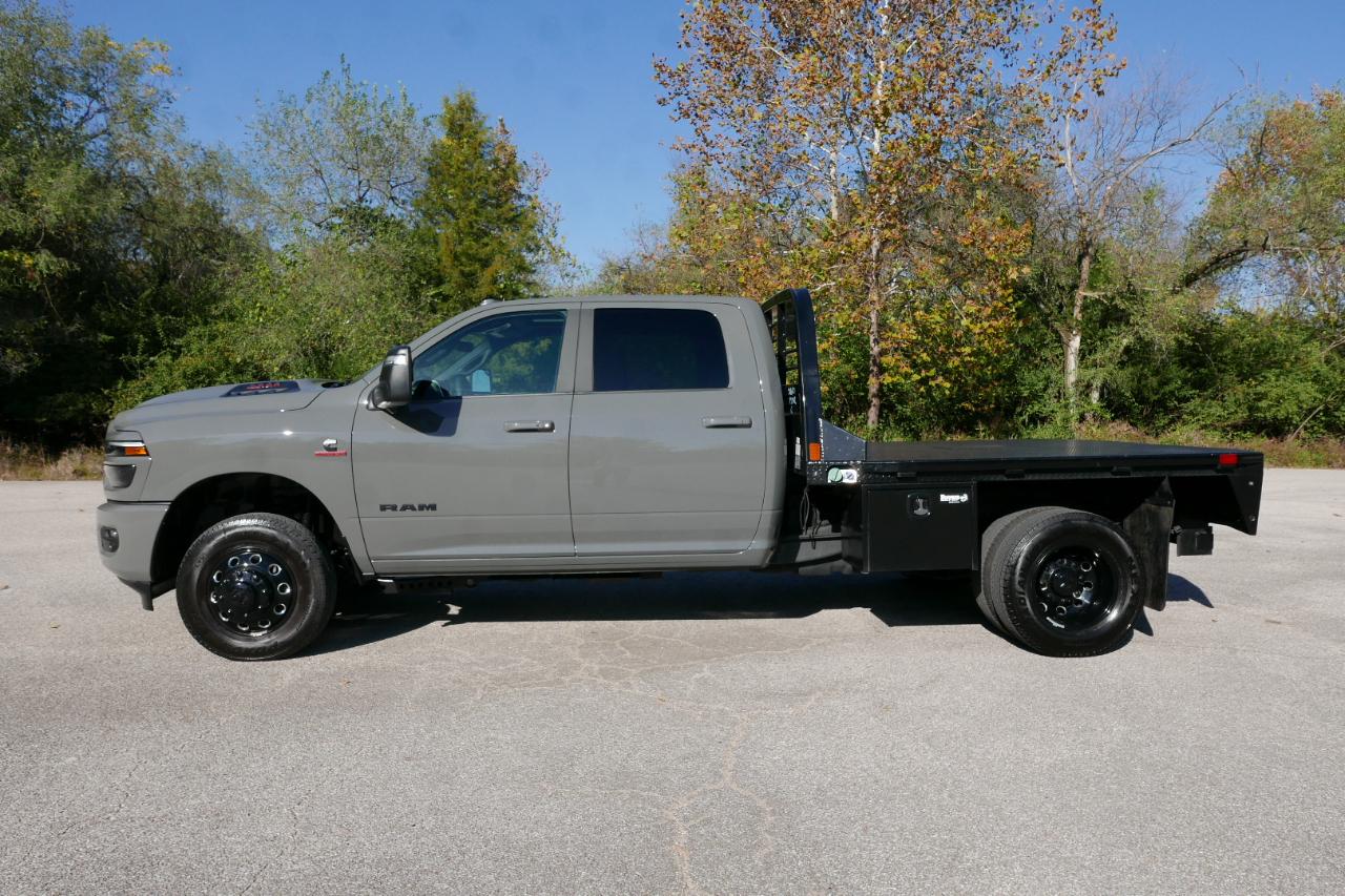RAM 3500 Laramie 4x4 Crew Cab 8' Box 2026