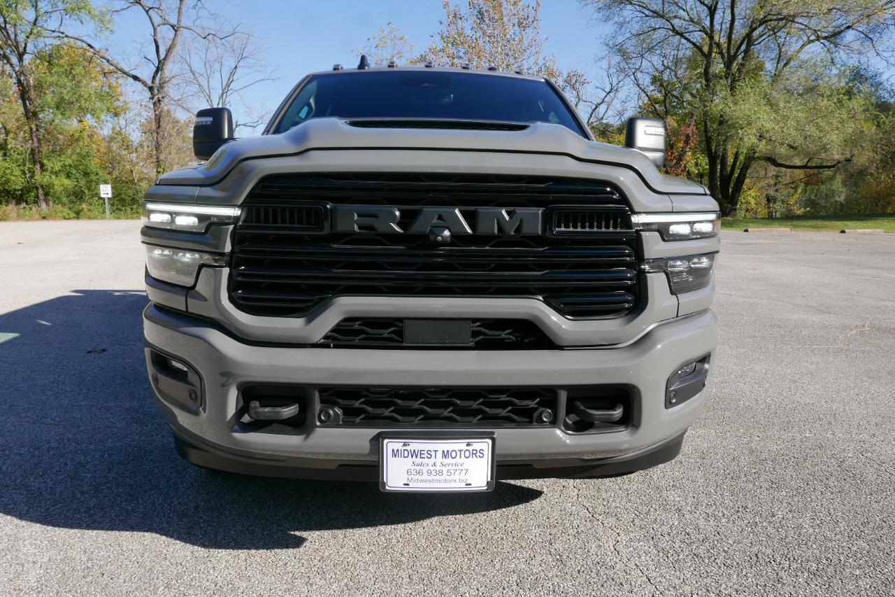 RAM 3500 Laramie 4x4 Crew Cab 8' Box 2026