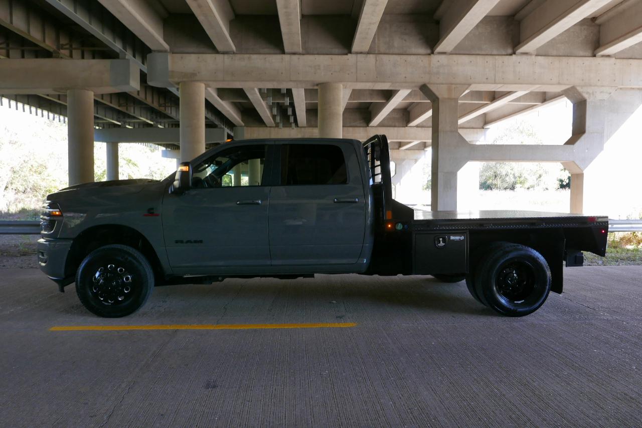 RAM 3500 Laramie 4x4 Crew Cab 8' Box 2026