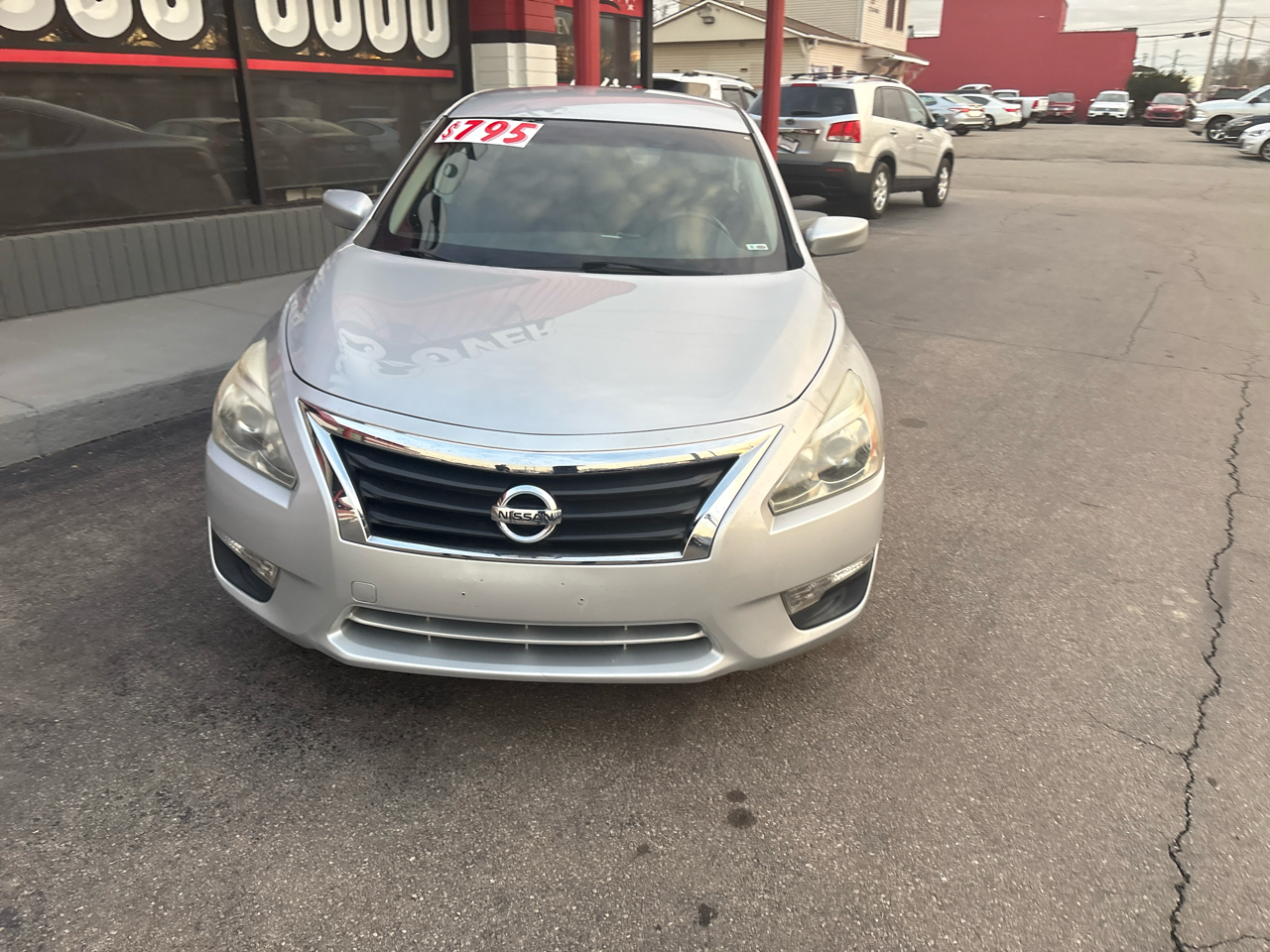 Nissan Altima 4dr Sdn I4 2.5 SV 2013