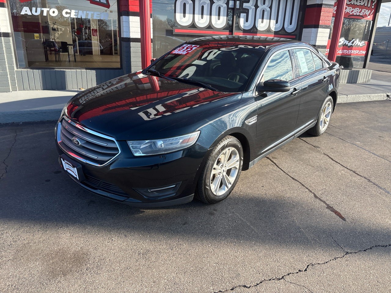 Ford Taurus 4dr Sdn SEL FWD 2014