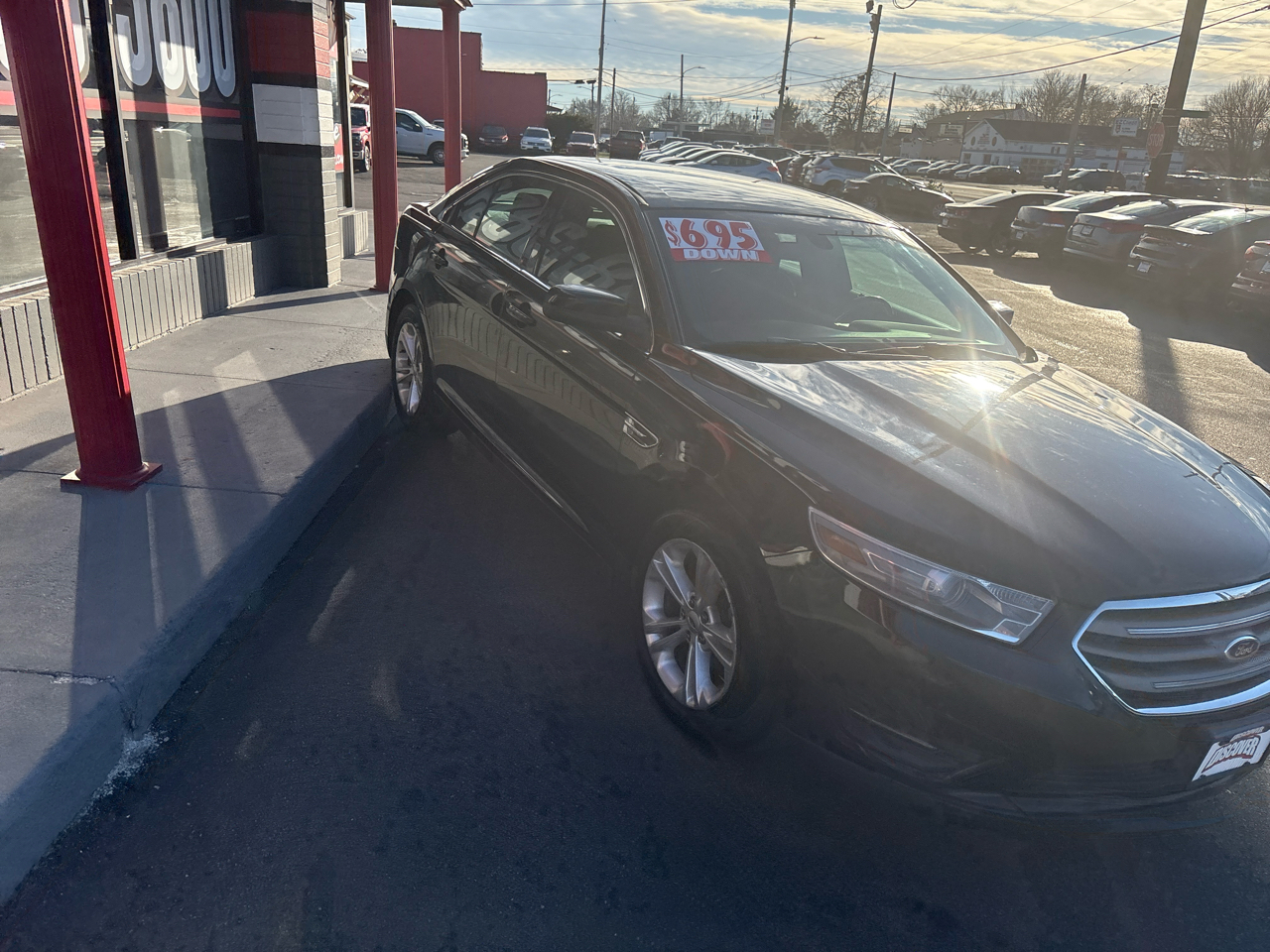 Ford Taurus 4dr Sdn SEL FWD 2014