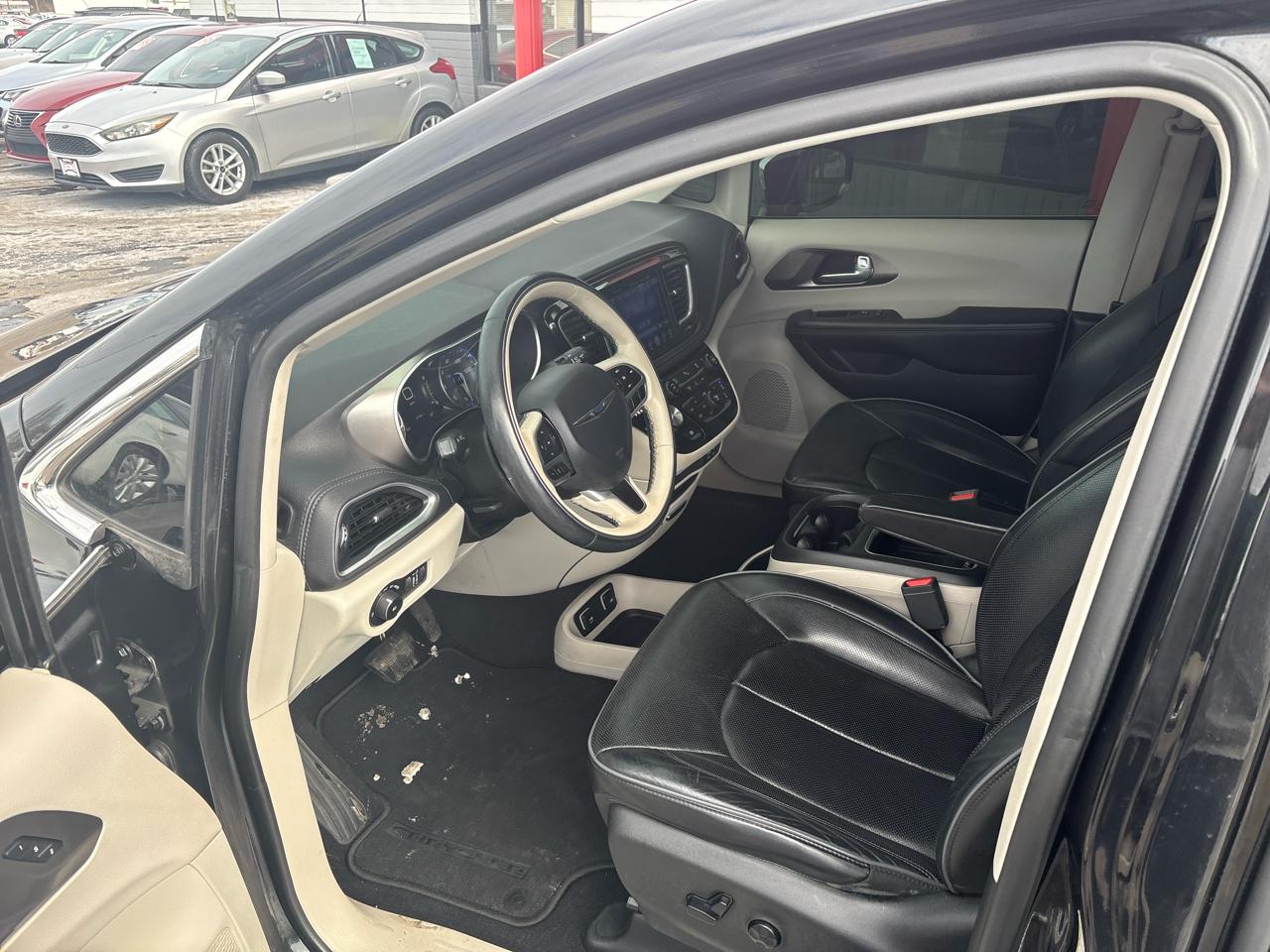 Chrysler Pacifica Limited FWD 2017