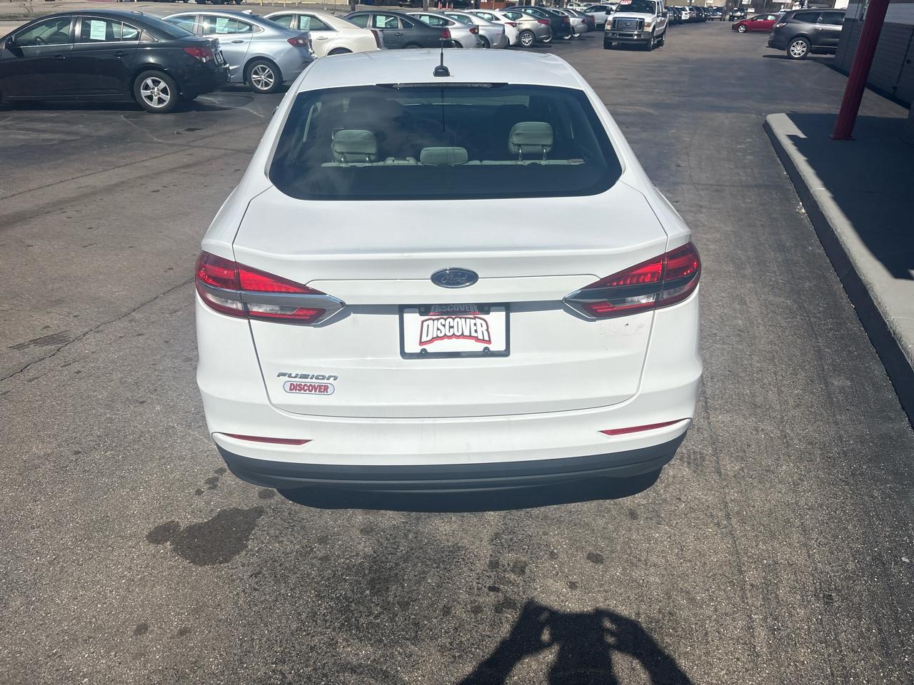 Ford Fusion S FWD 2019