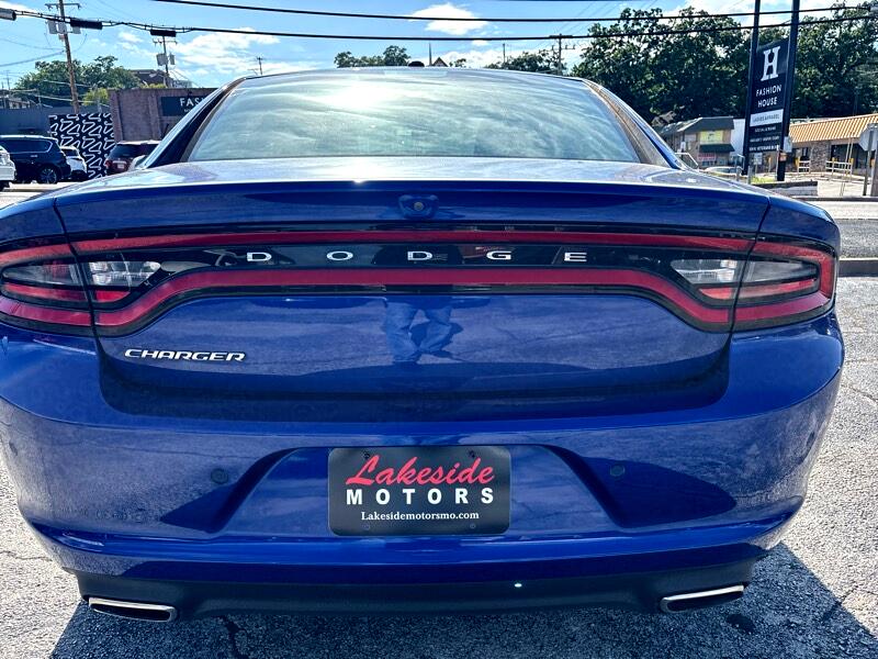 2021 Dodge Charger SXT photo 4