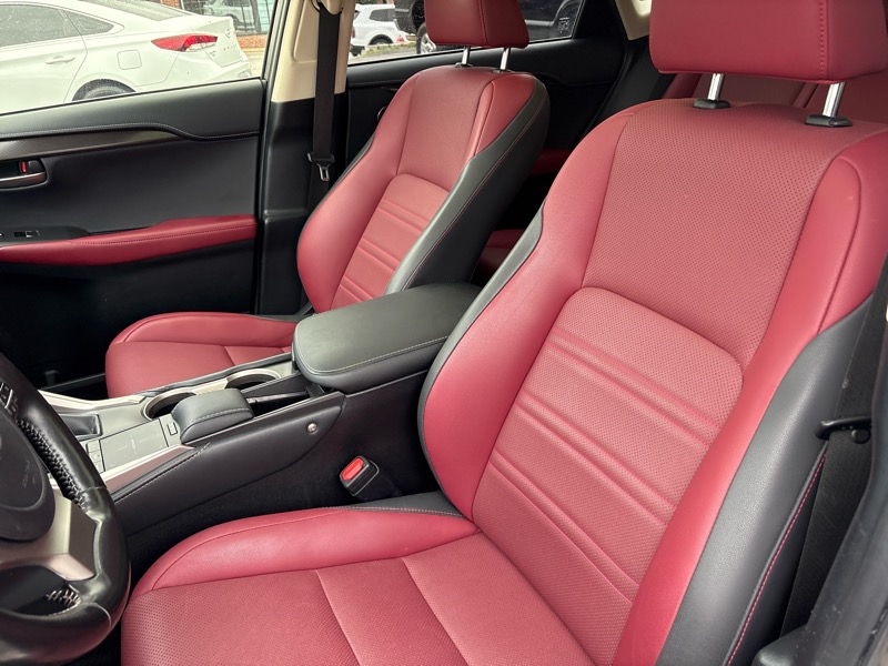 2021 Lexus NX 300 AWD photo 4