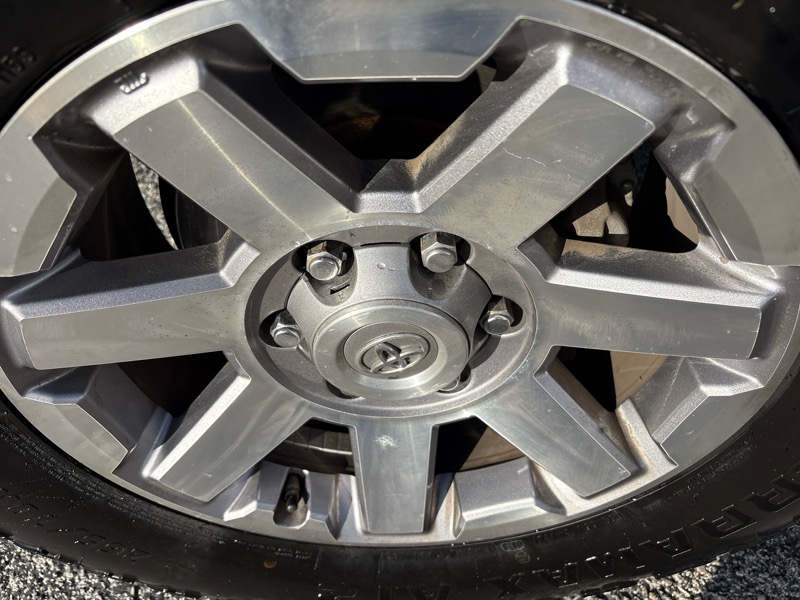 2014 Toyota FJ Cruiser Trail Teams Special Edition photo 2