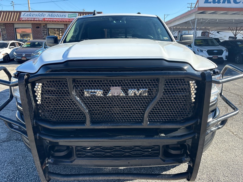 RAM 2500 Tradesman 4x4 Crew Cab 6'4" Box 2020