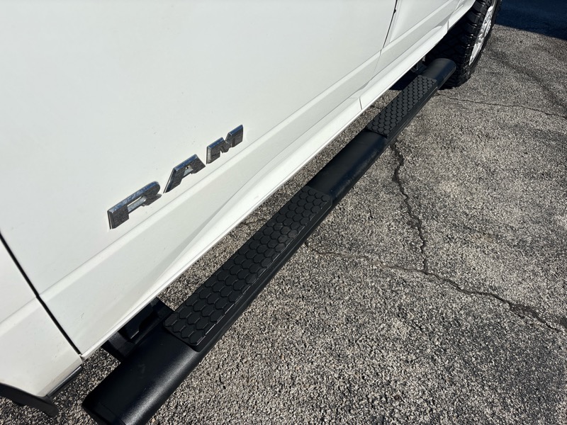 RAM 2500 Tradesman 4x4 Crew Cab 6'4" Box 2020