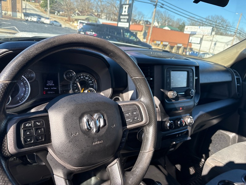 RAM 2500 Tradesman 4x4 Crew Cab 6'4" Box 2020