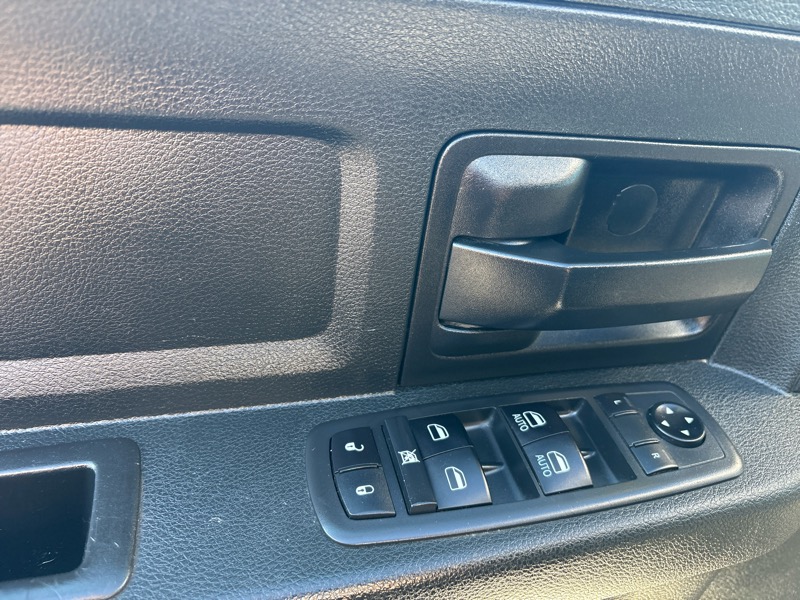 RAM 2500 Tradesman 4x4 Crew Cab 6'4" Box 2020