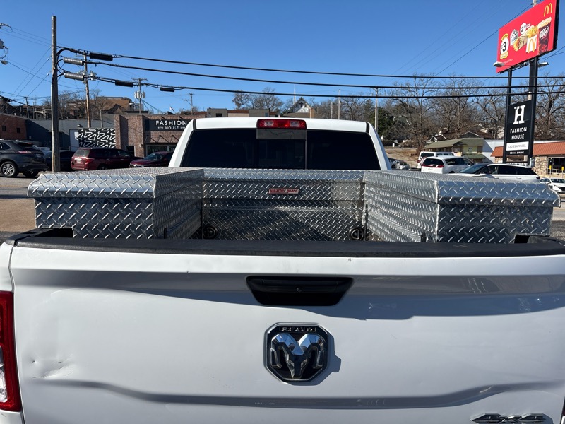 RAM 2500 Tradesman 4x4 Crew Cab 6'4" Box 2020