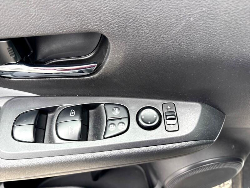 Nissan Kicks SR FWD 2024