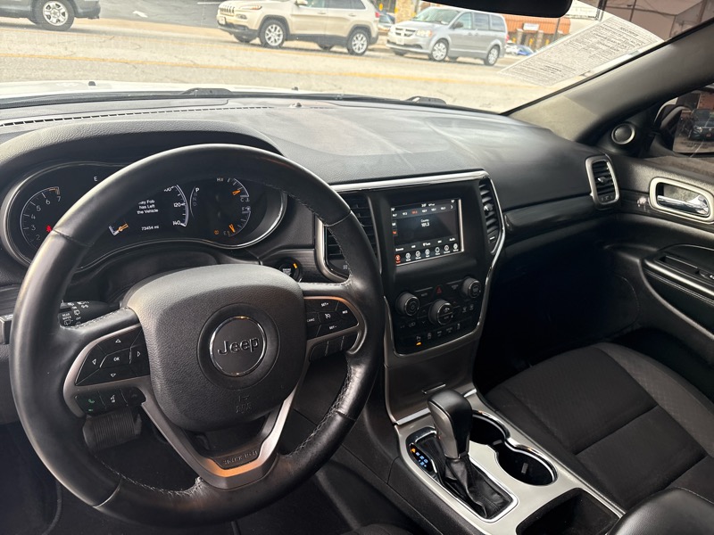 Jeep Grand Cherokee Laredo 4x4 2019