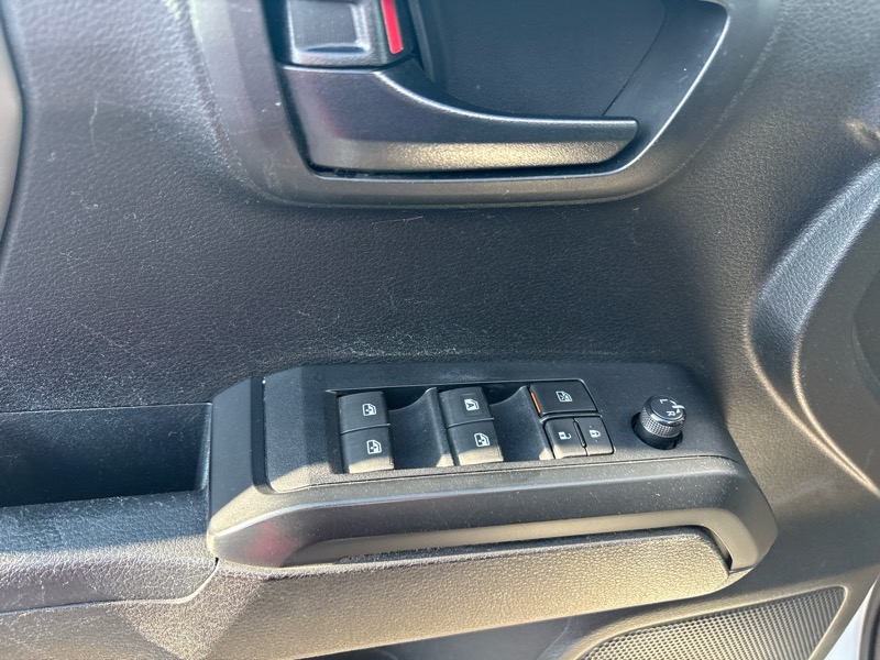 Toyota Tacoma 4WD SR5 Double Cab 5' Bed AT (Natl) 2021