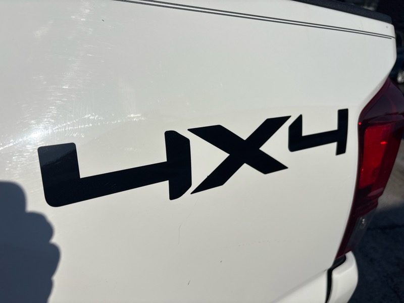 Toyota Tacoma 4WD SR5 Double Cab 5' Bed AT (Natl) 2021