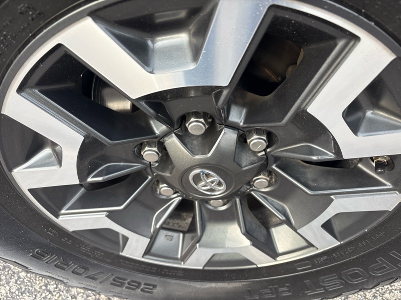 Toyota Tacoma 4WD Double Cab V6 MT TRD Off Road (Natl) 2016