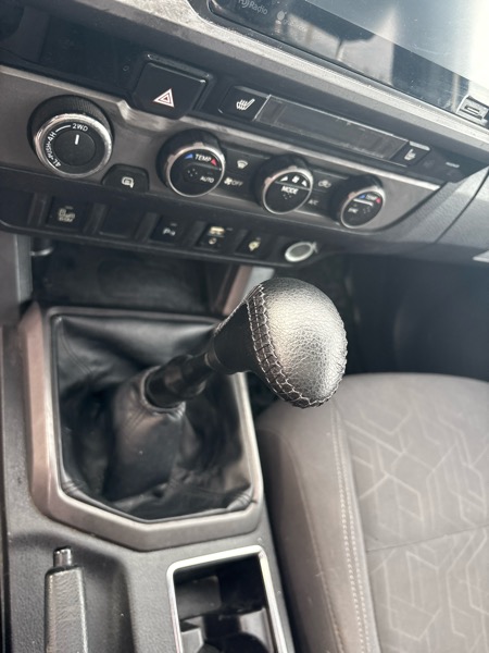 Toyota Tacoma 4WD Double Cab V6 MT TRD Off Road (Natl) 2016