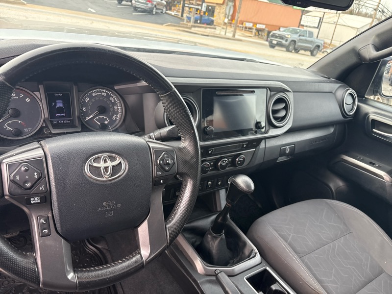 Toyota Tacoma 4WD Double Cab V6 MT TRD Off Road (Natl) 2016