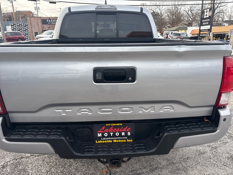 Toyota Tacoma 4WD Double Cab V6 MT TRD Off Road (Natl) 2016