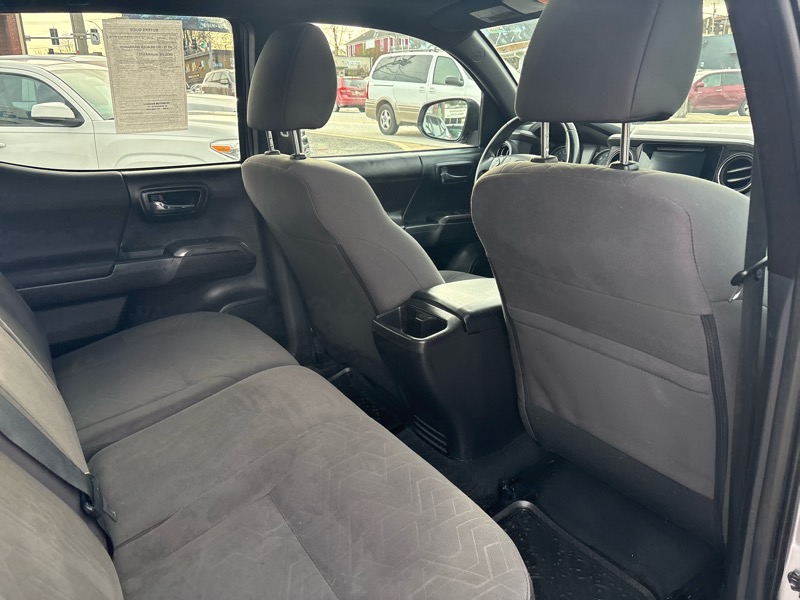 Toyota Tacoma 4WD Double Cab V6 MT TRD Off Road (Natl) 2016