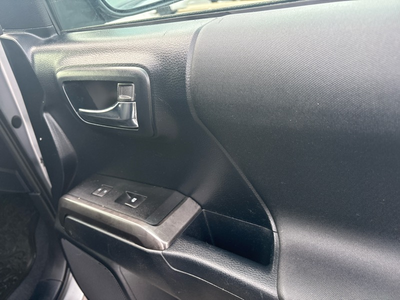 Toyota Tacoma 4WD Double Cab V6 MT TRD Off Road (Natl) 2016