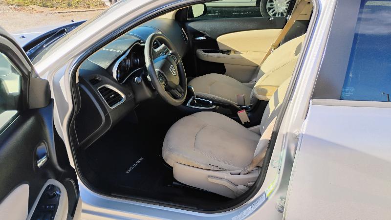 Dodge Avenger 4dr Sdn Express 2011