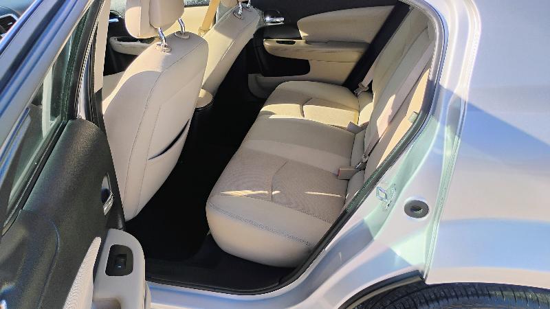 Dodge Avenger 4dr Sdn Express 2011