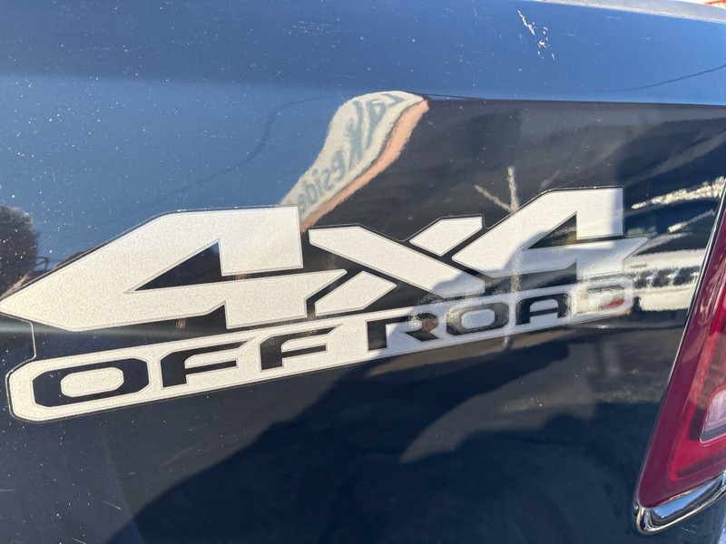 RAM 1500 Laramie 4x4 Crew Cab 5'7" Box 2019