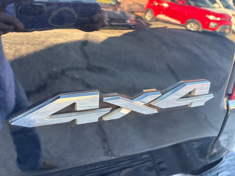 RAM 1500 Laramie 4x4 Crew Cab 5'7" Box 2019