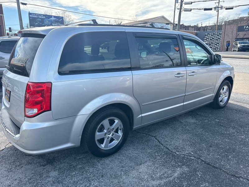 Dodge Grand Caravan 4dr Wgn SXT 2012