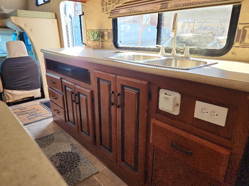 Ford Motorhome  2011