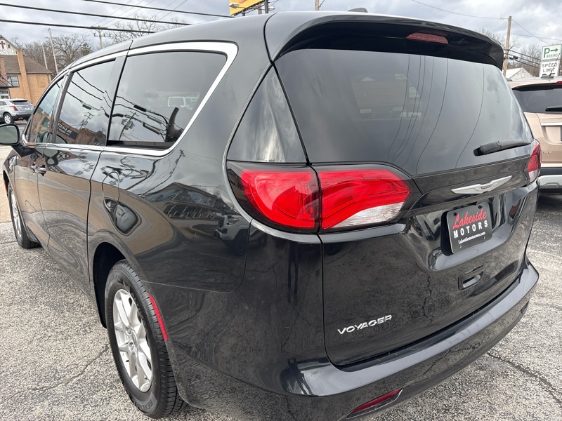 Chrysler Voyager LX FWD 2022