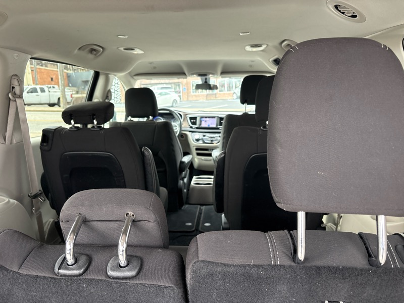 Chrysler Voyager LX FWD 2022